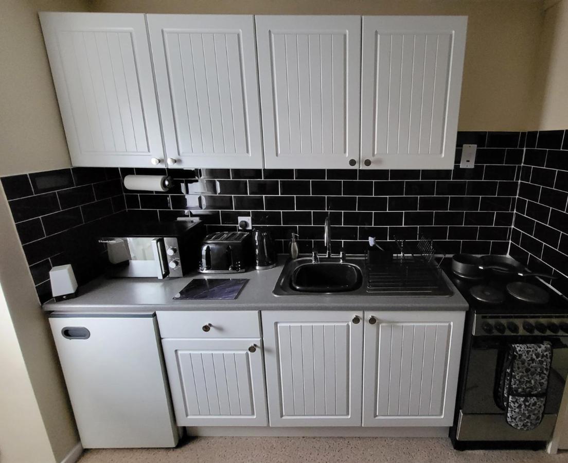 Sandy Beach Hill View Apartment Brean Bagian luar foto